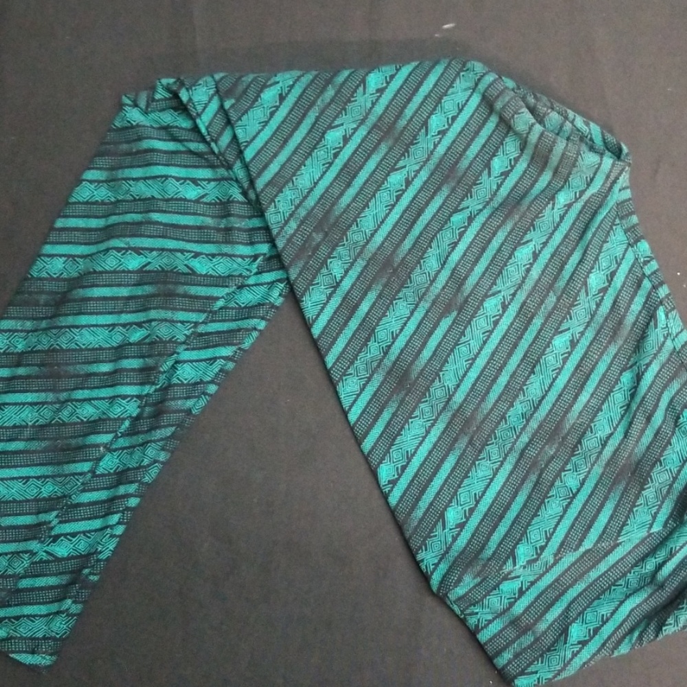 Teal and Black Lularoe TC leggings NEW